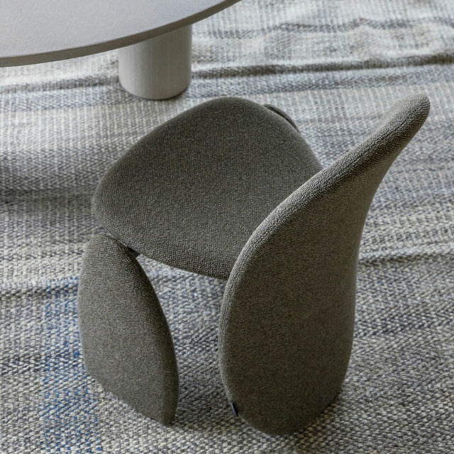 Mogg Lunee Chair