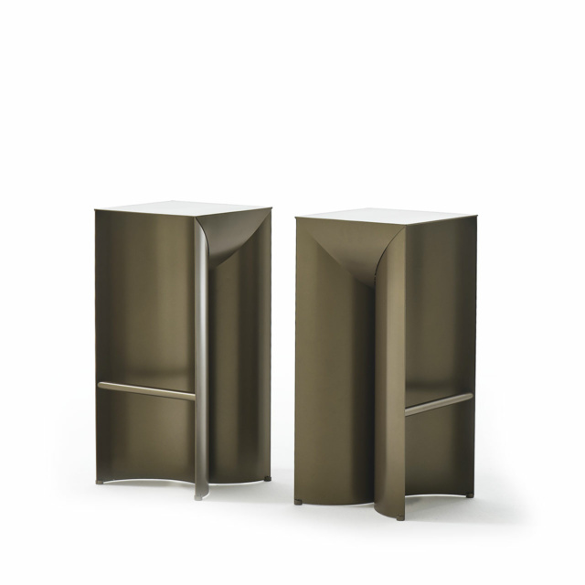 Mogg Uccio Stool