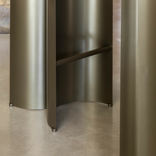 Mogg Uccio Stool