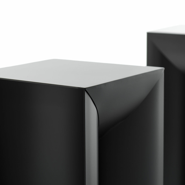 Mogg Uccio Stool
