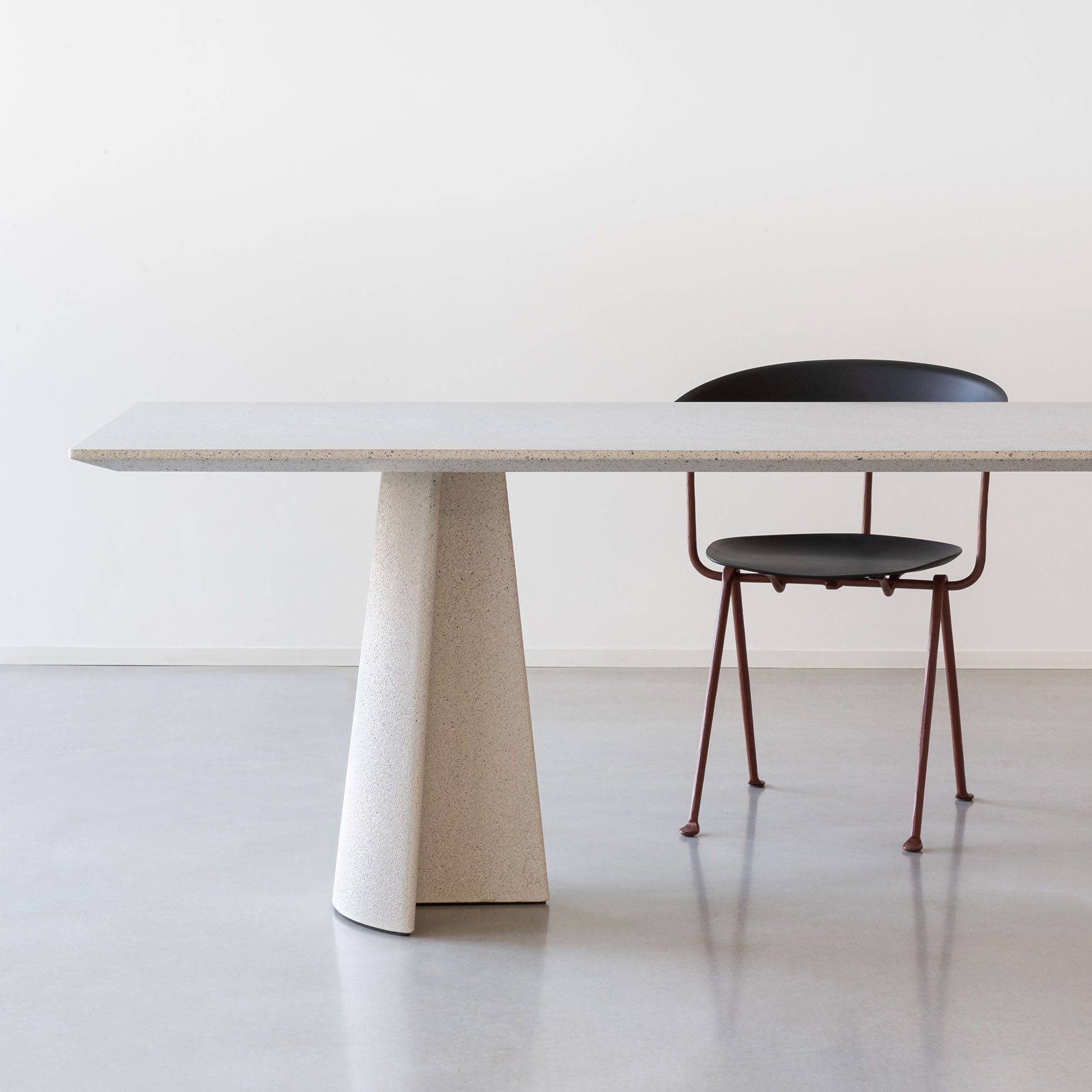Magis Ancora Table