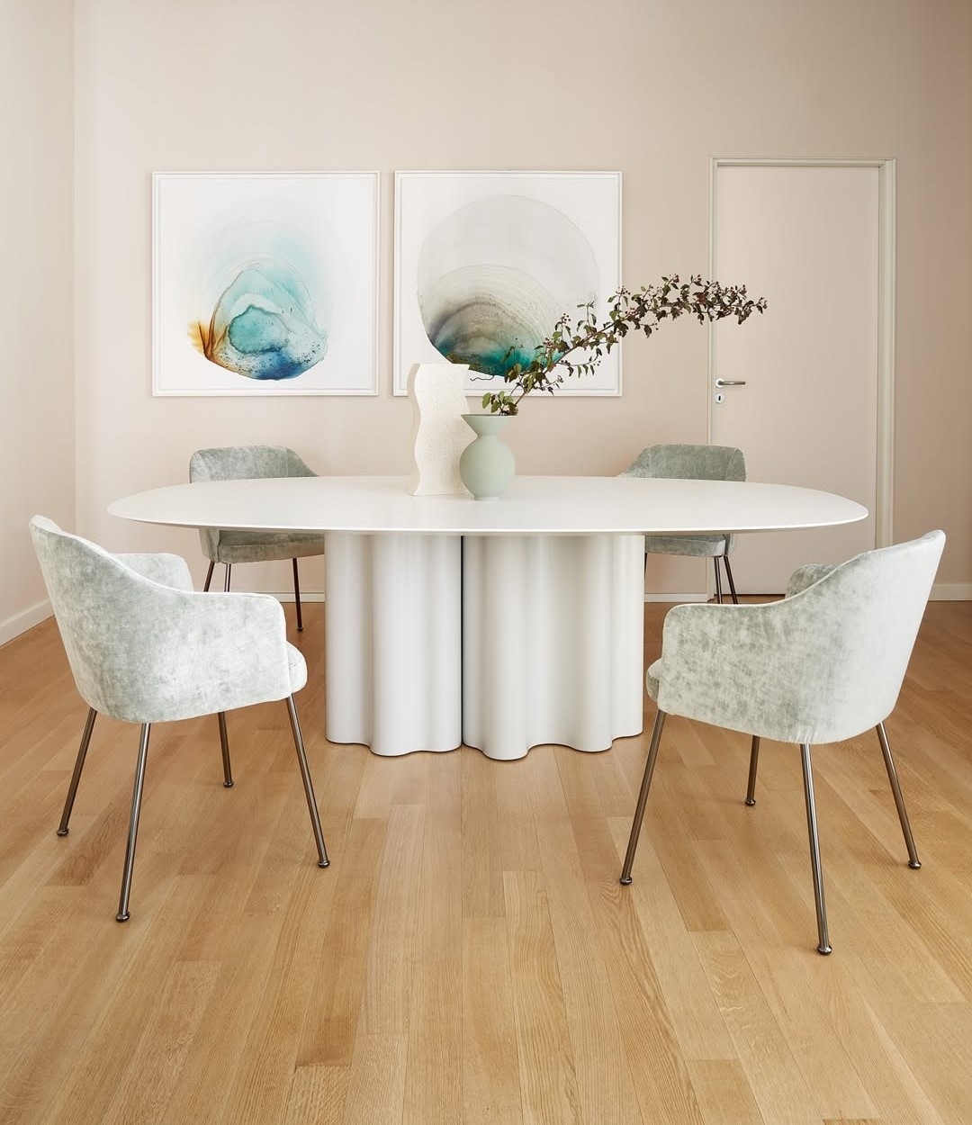 Saba Isabelle Chair