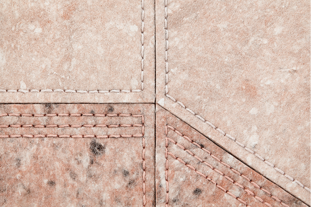 Gan Rugs Nuances Rug Curve Burgundy