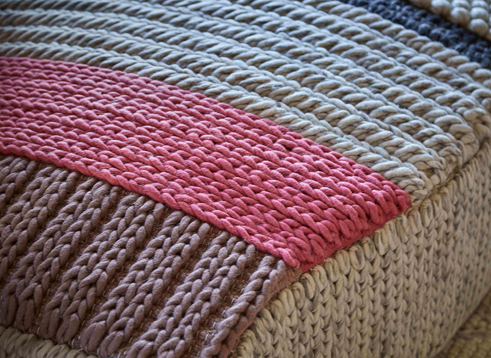 Gan Rugs Mangas Original Pouf Campana MP3