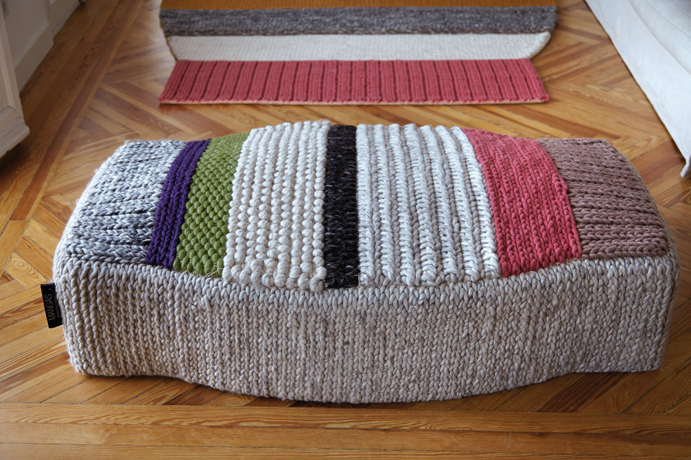 Gan Rugs Mangas Original Pouf Campana MP3