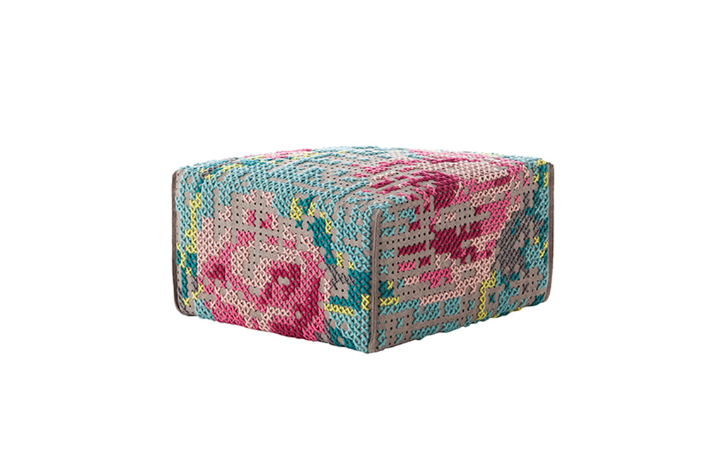 Gan Rugs Canevas Pouf Flowers Colour