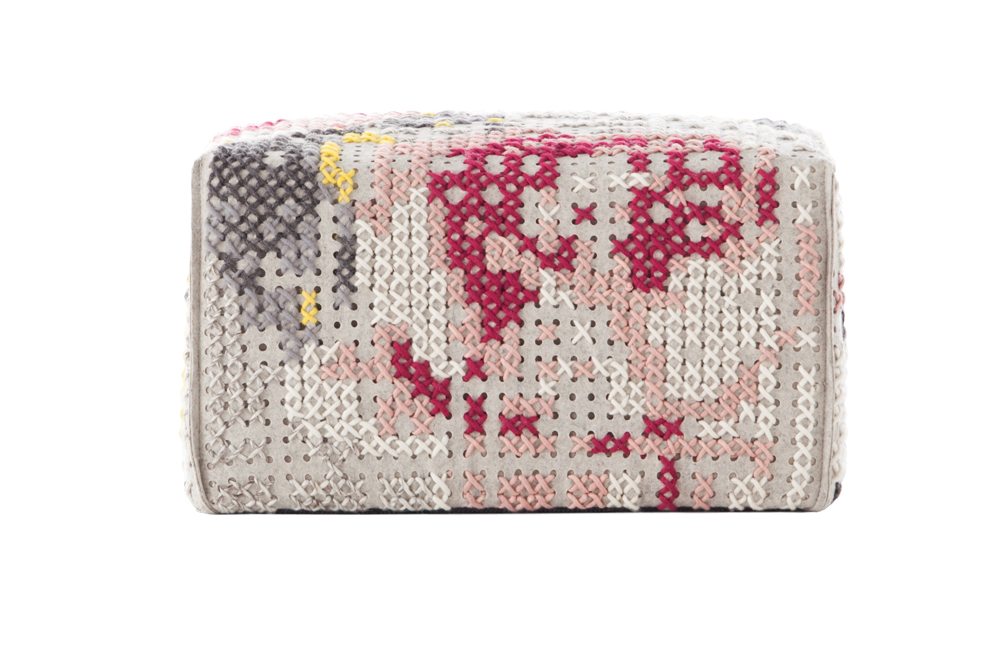 Gan Rugs Canevas Pouf Flowers Natural