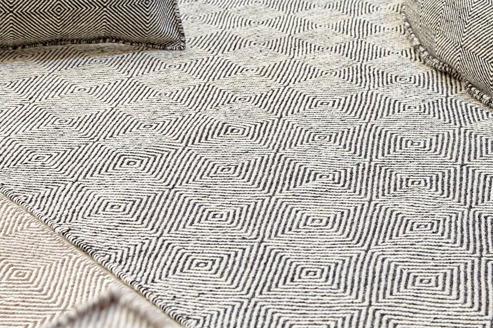 Gan Rugs Sail Rug Black