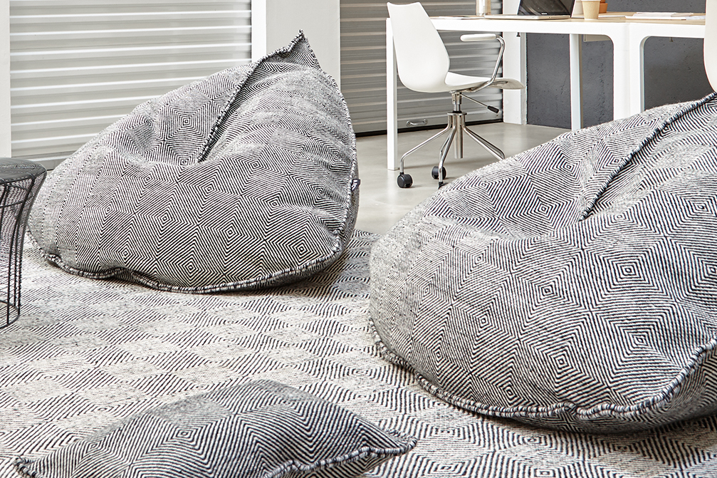 Gan Rugs Sail Pouf Black