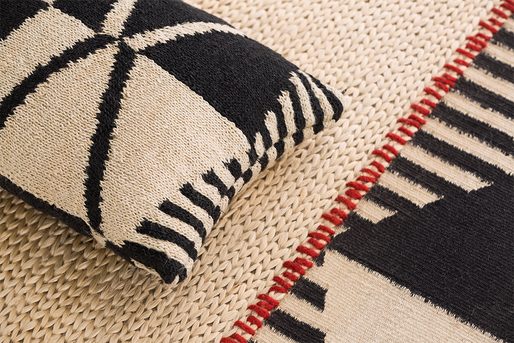 Gan Rugs Rustic Chic Cushion Geo Black&White
