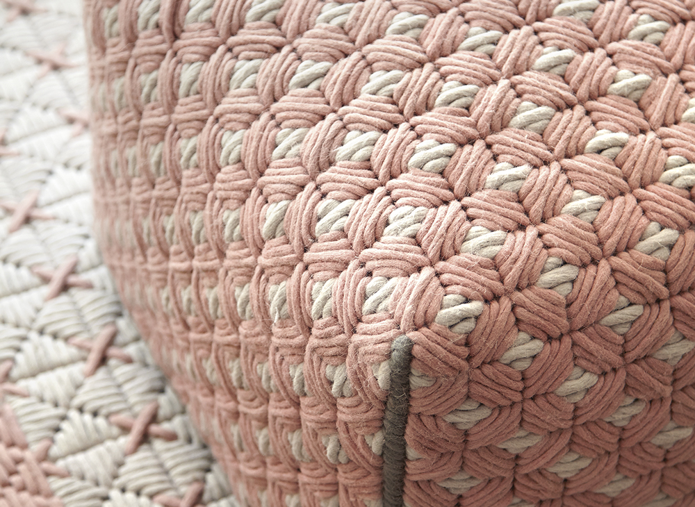 Gan Rugs Silai Pouf Rose