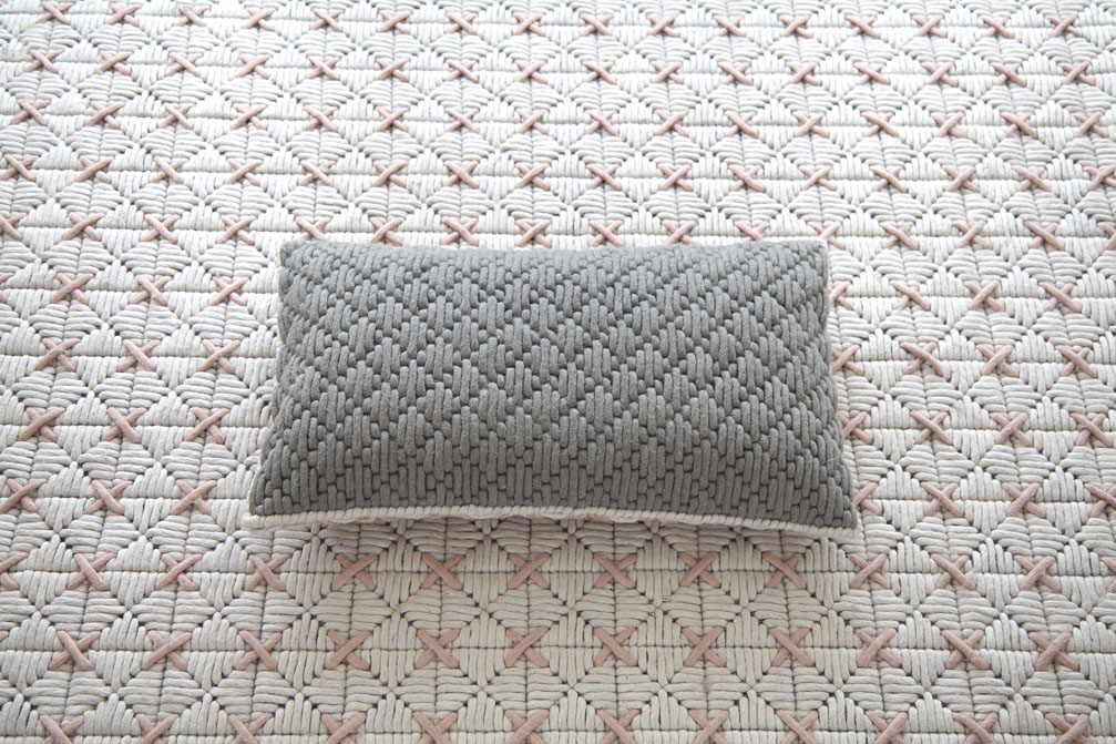 Gan Rugs Silai Cushion Rose-Light grey