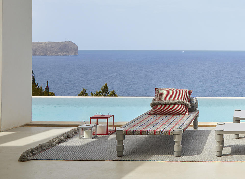 Gan Rugs Garden Layers Rug Diagonal Almond-Blue