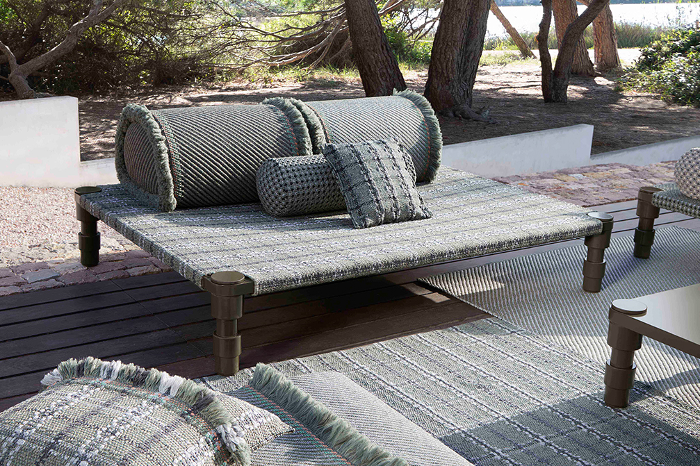 Gan Rugs Garden Layers Roll Checks Blue Small