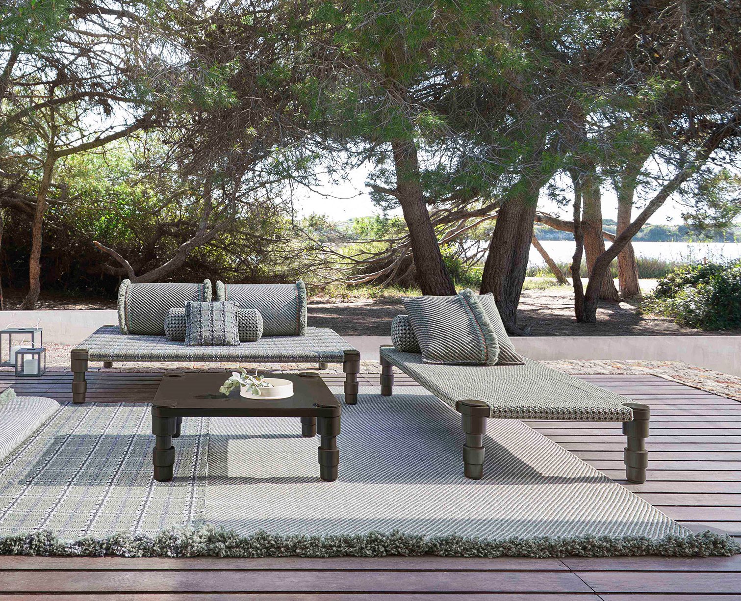 Gan Rugs Garden Layers Indian Bed Tartan Green