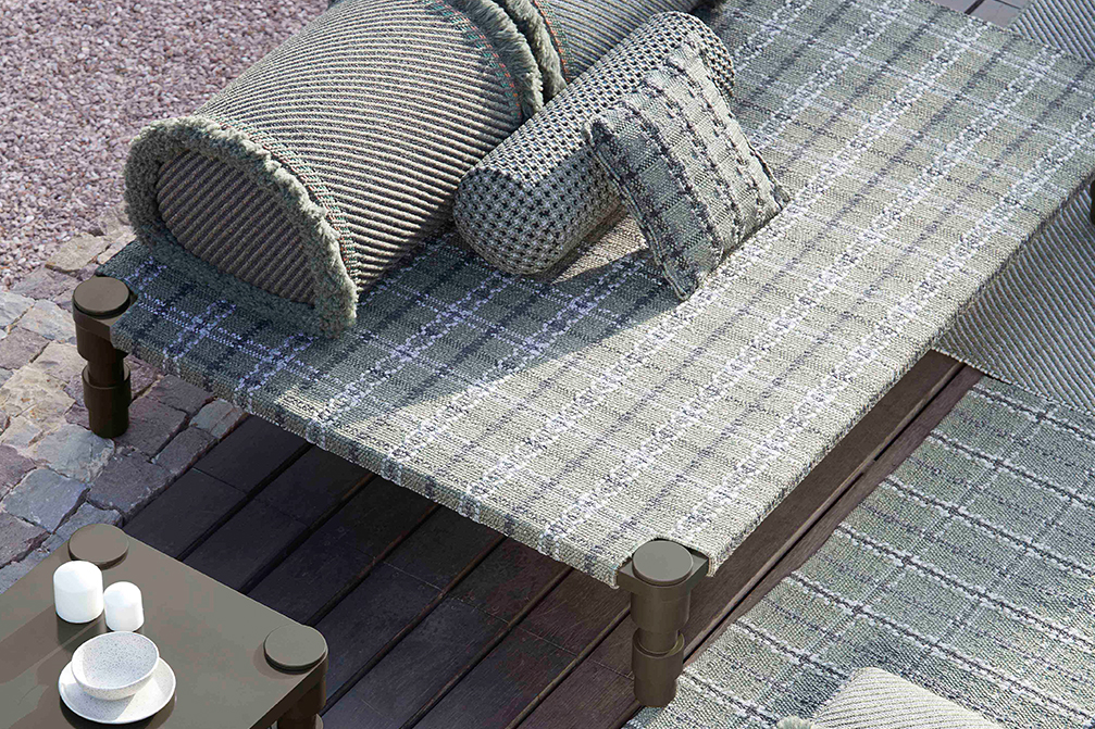 Gan Rugs Garden Layers Indian Bed Tartan Green