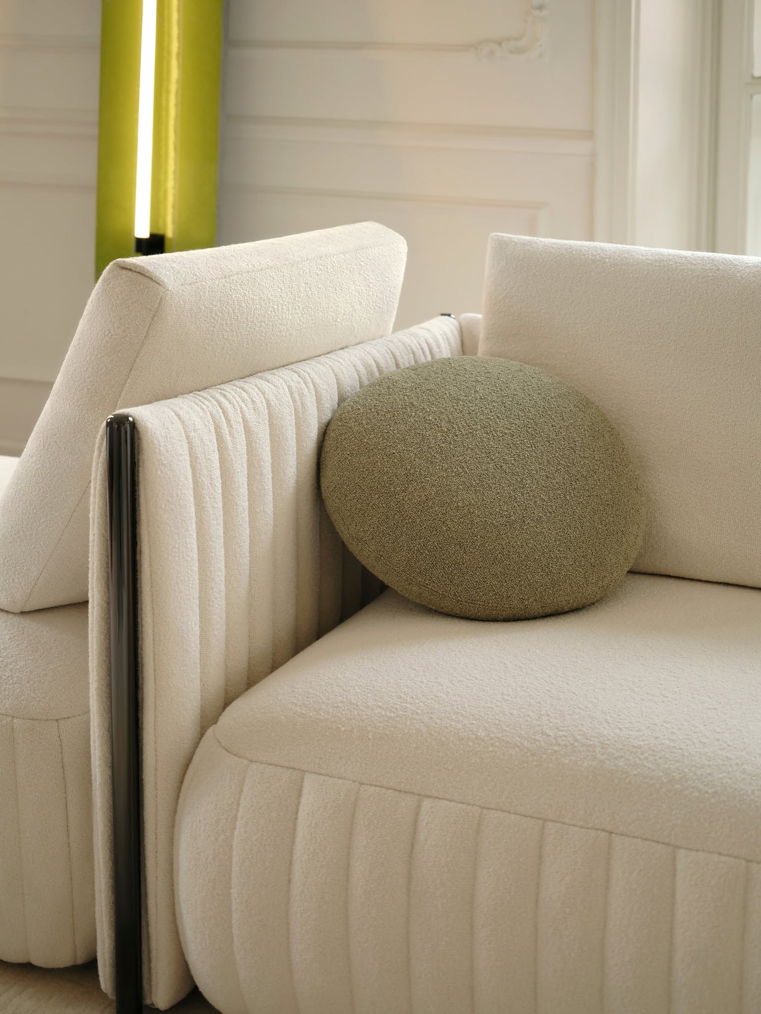 Saba Metis Sofa
