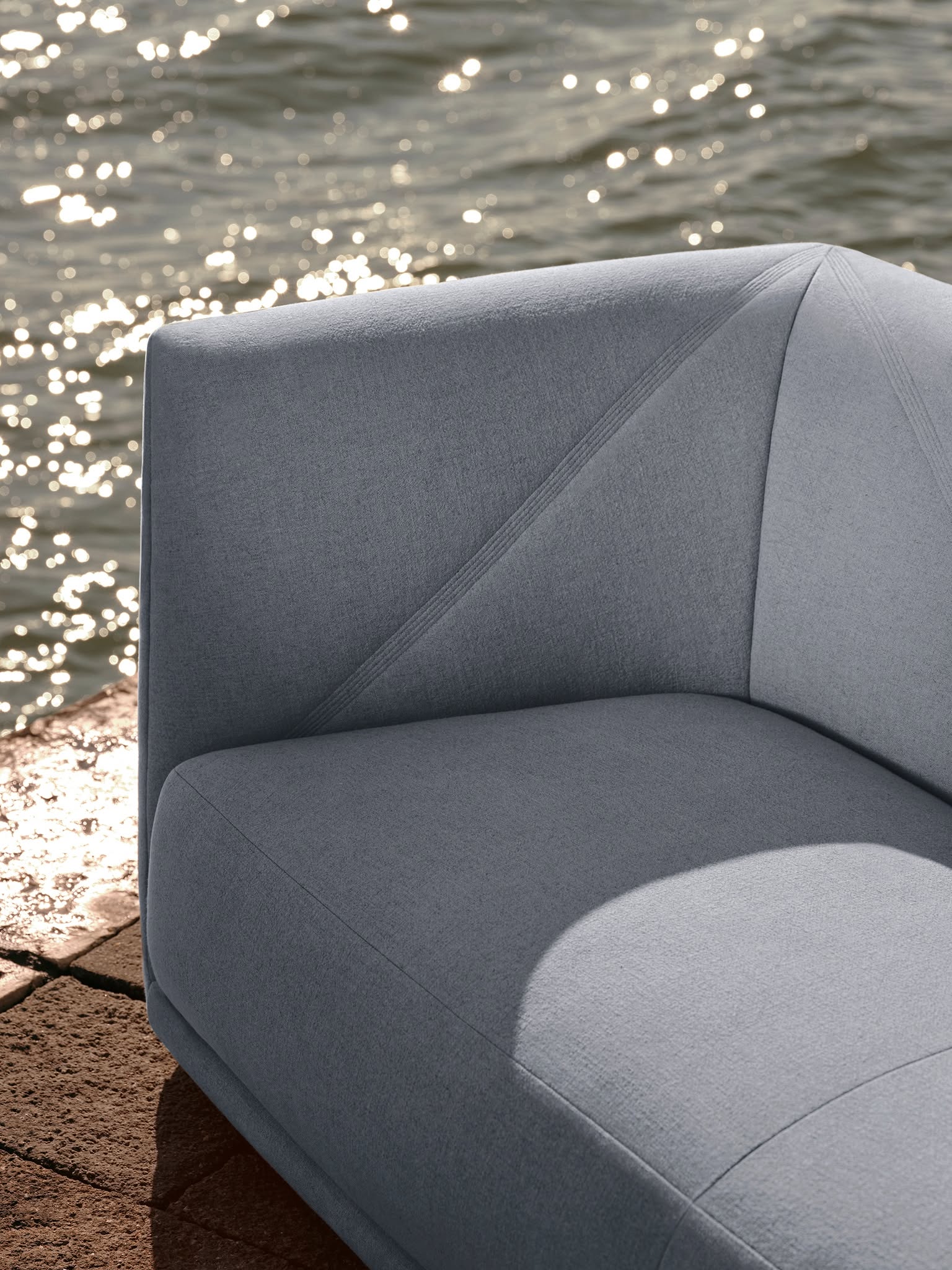 Saba Vela Sofa