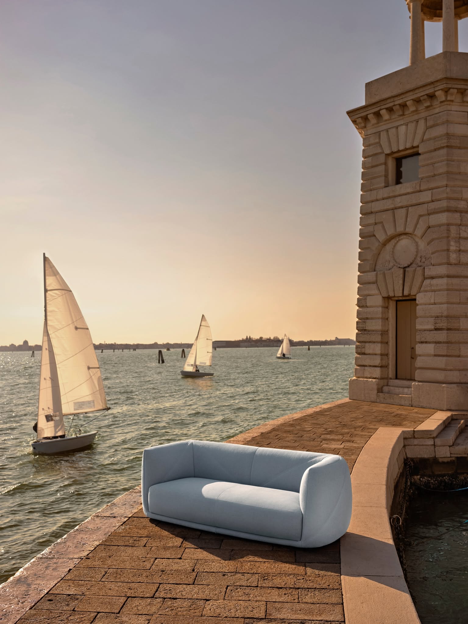 Saba Vela Sofa