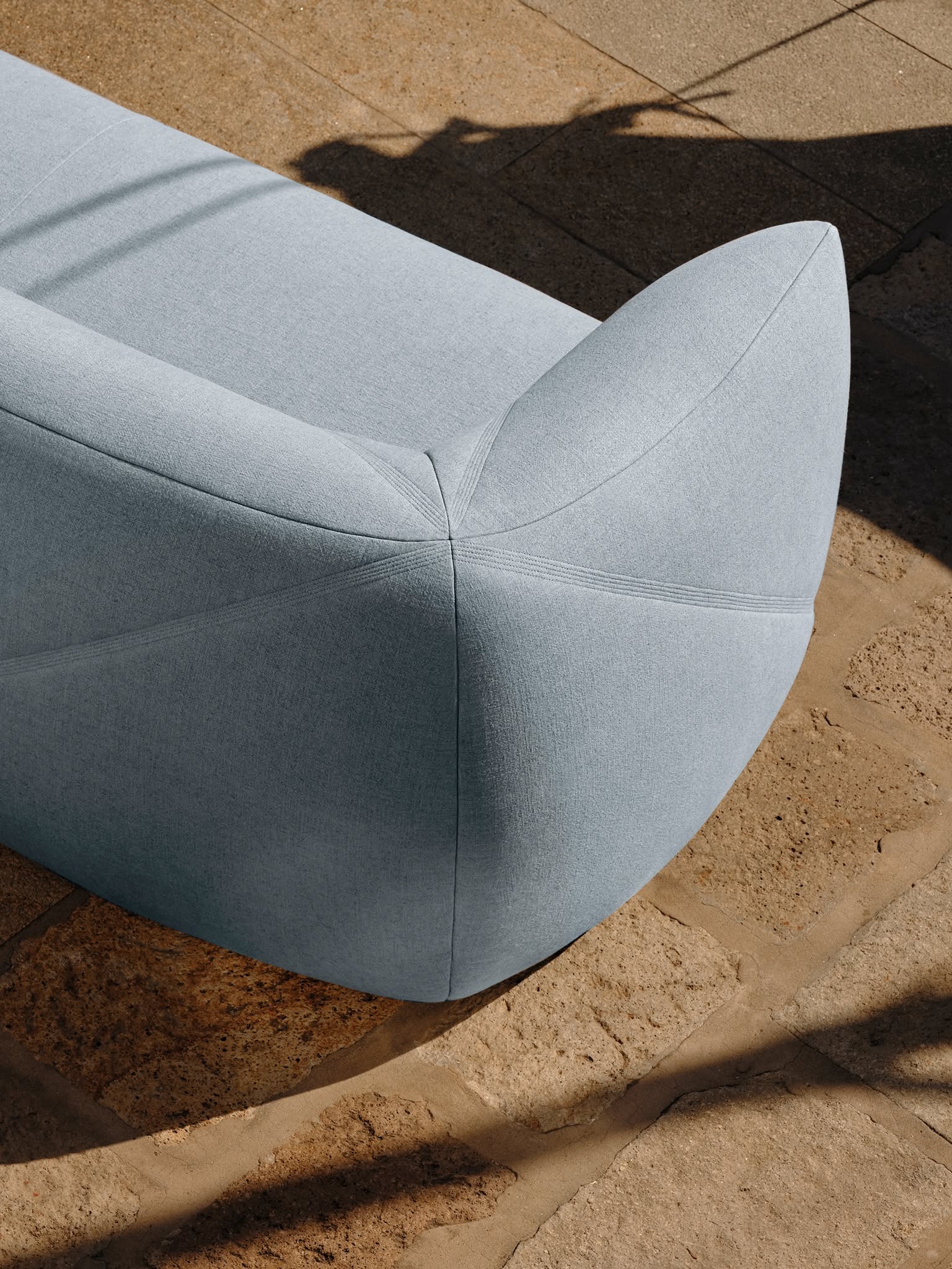 Saba Vela Sofa