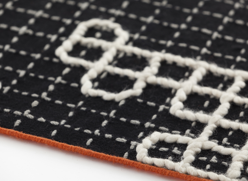 Gan Rugs Bandas Rug Single D Black