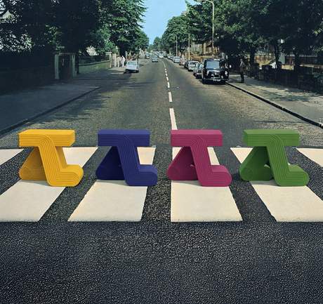 Qeeboo Walking Table