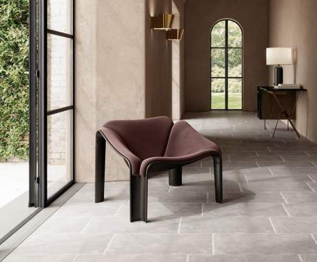 Gubi F300 Lounge Chair - New frame color!