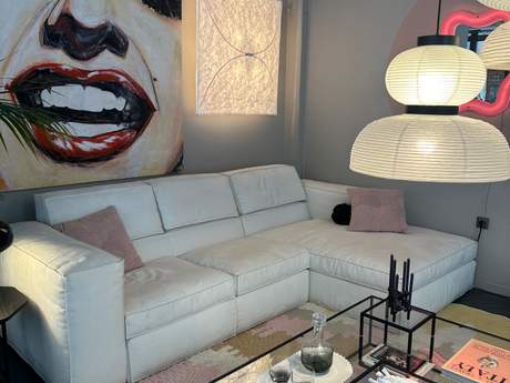 Saba Italia Up Sofa Showroom Sale