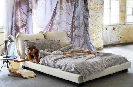 Diesel with Moroso Nebula Five Bed