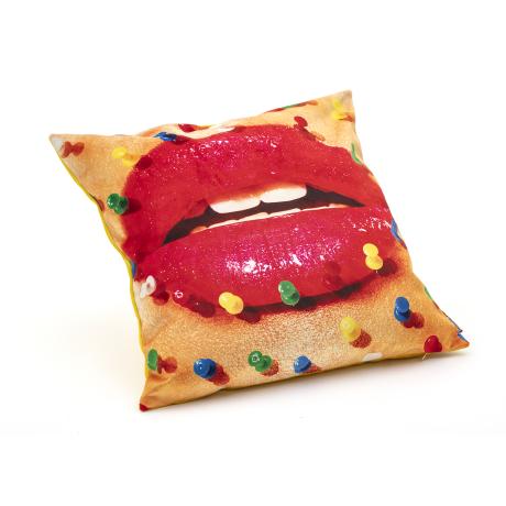 Seletti Toiletpaper Cushion Mouth with pins