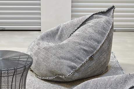 Gan Rugs Sail Pouf Black