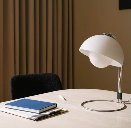 &Tradition Flowerpot Table Lamp VP4