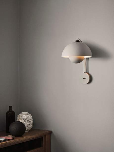 &Tradition Flowerpot Wall Lamp