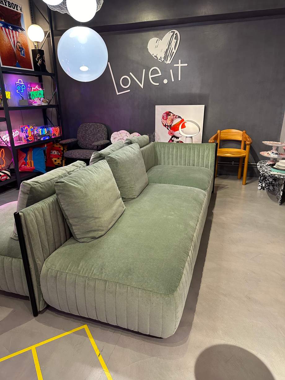 Saba Italia Metis Sofa Showroom Sale