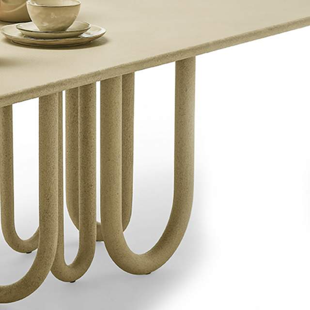 Mogg Medusa Table