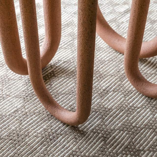 Mogg Medusa Table