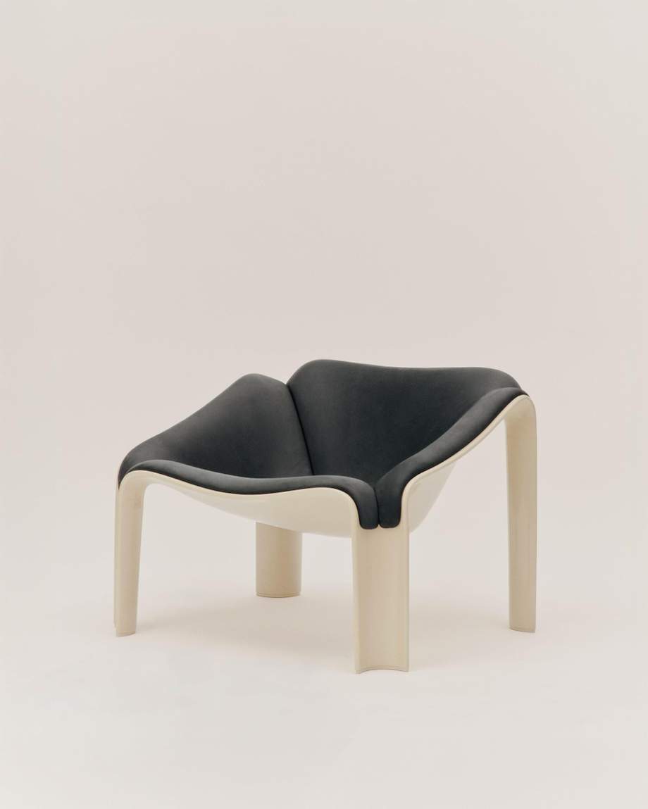 Gubi F300 Lounge Chair
