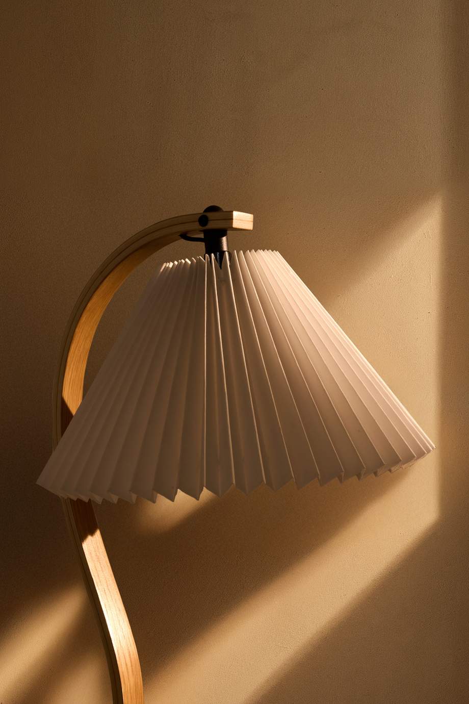 Gubi Timberline Table Lamp