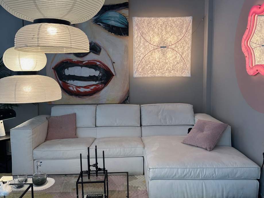 Saba Italia Up Sofa Showroom Sale