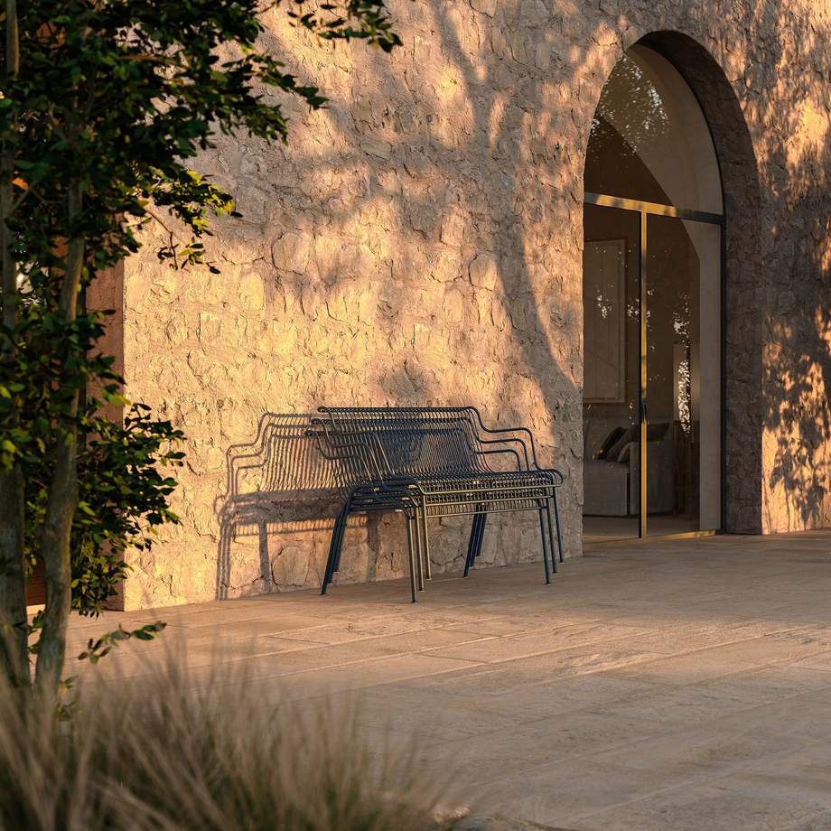 Magis South Bench