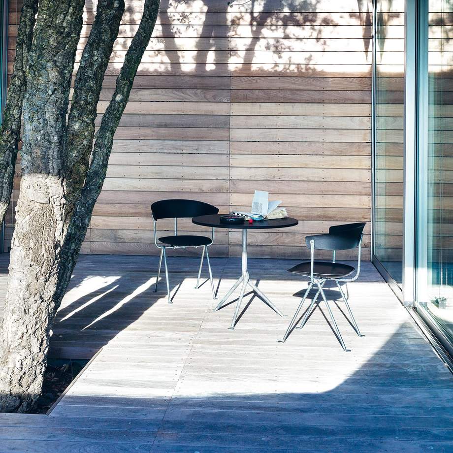 Magis Officina Round Table