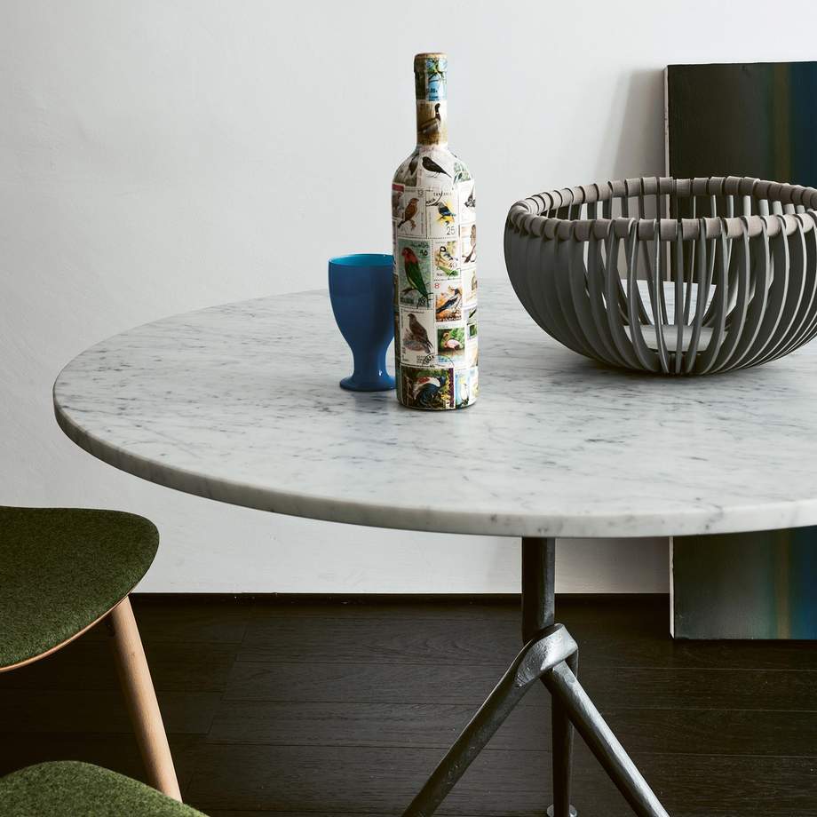 Magis Officina Round Table