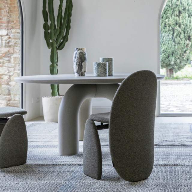 Mogg Lunee Chair