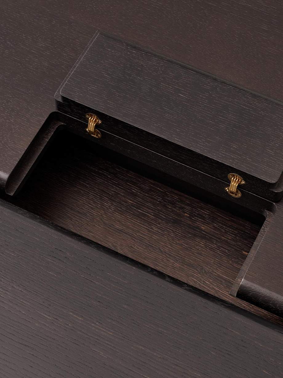 &Tradition Ita Dining Table