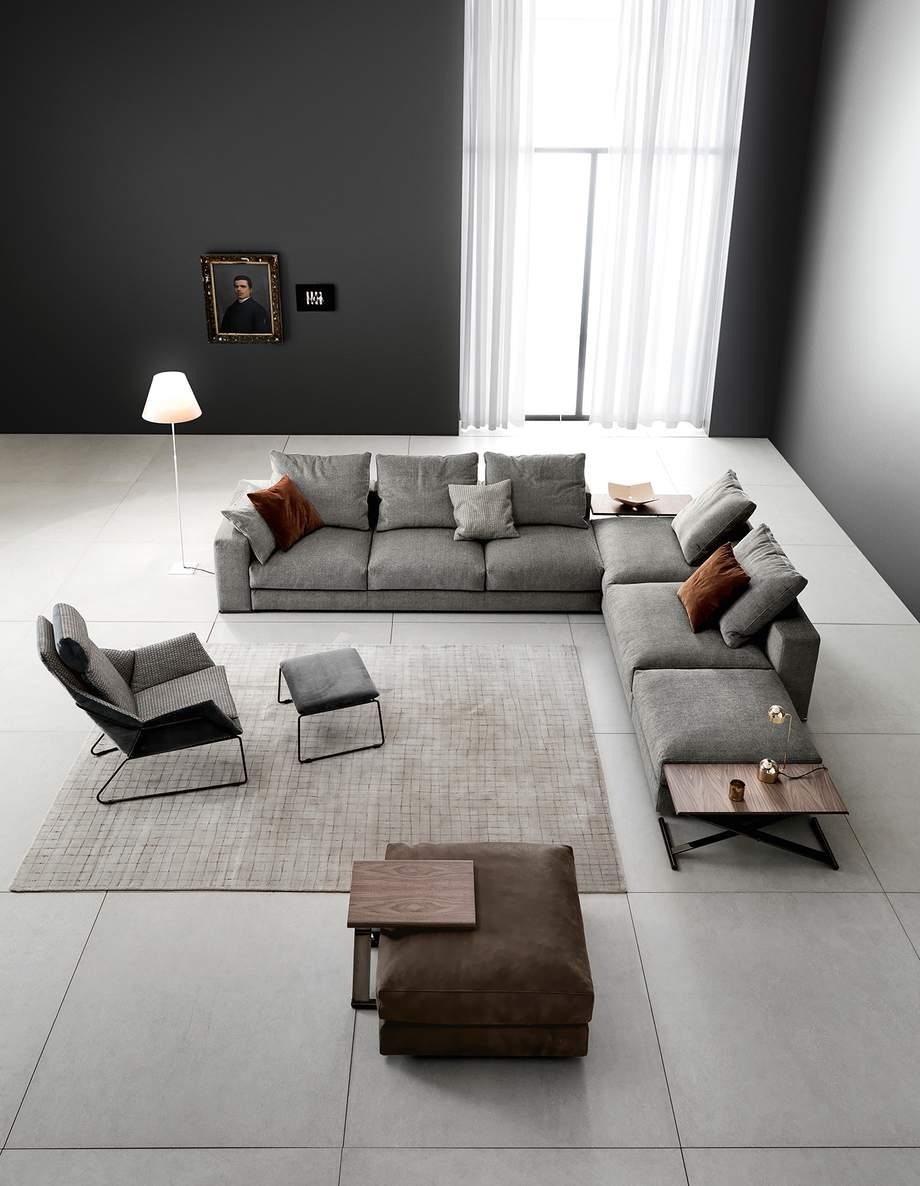 Saba Ananta Class Sofa