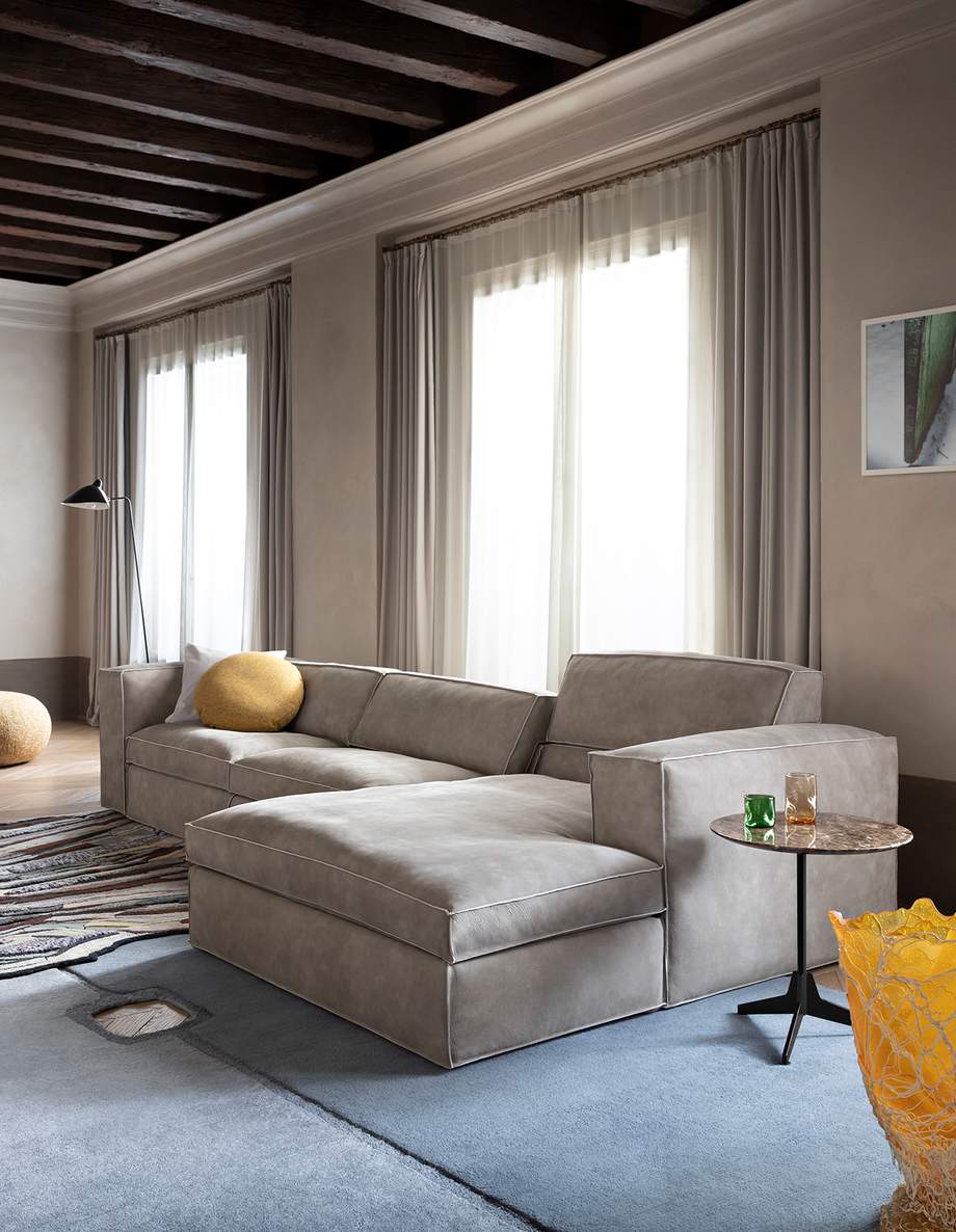 Saba Up Sofa