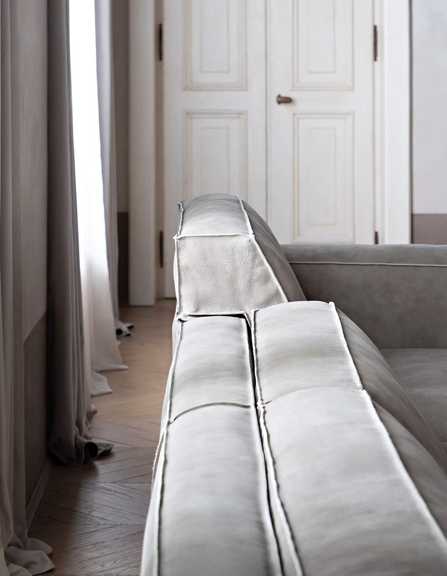 Saba Up Sofa