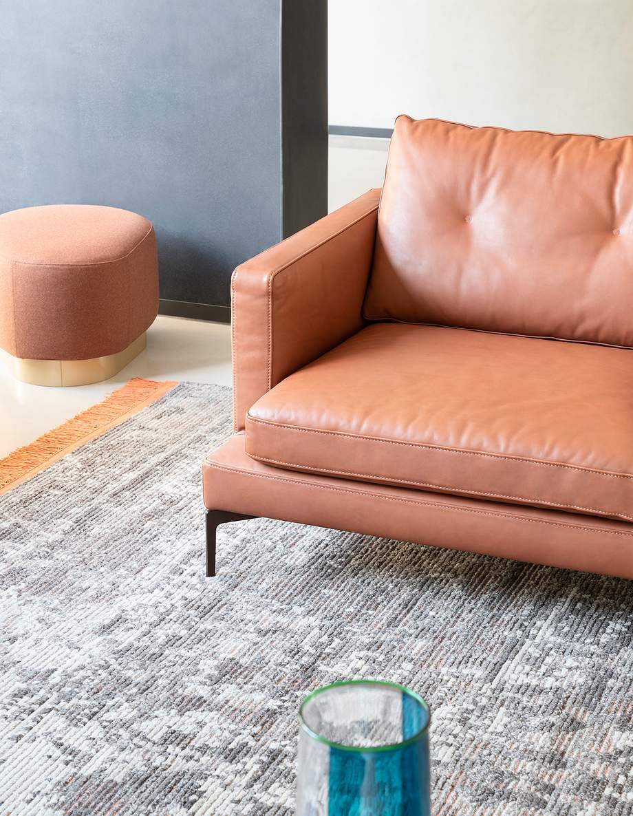 Saba Essentiel Sofa