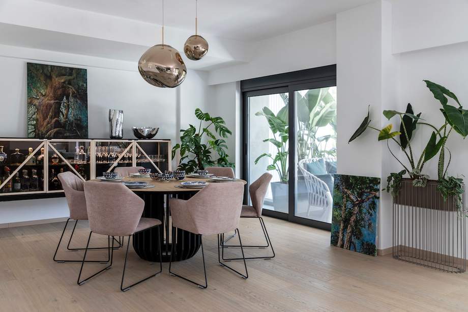 Saba New York Chair
