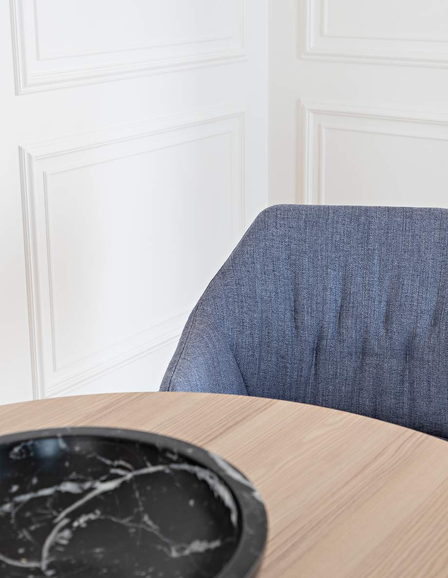 Saba New York Chair